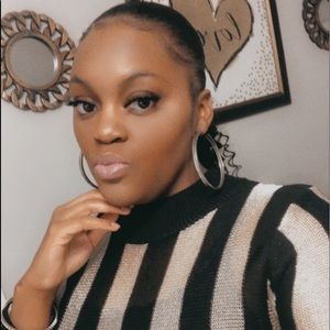 Meet your Posher, Adriana